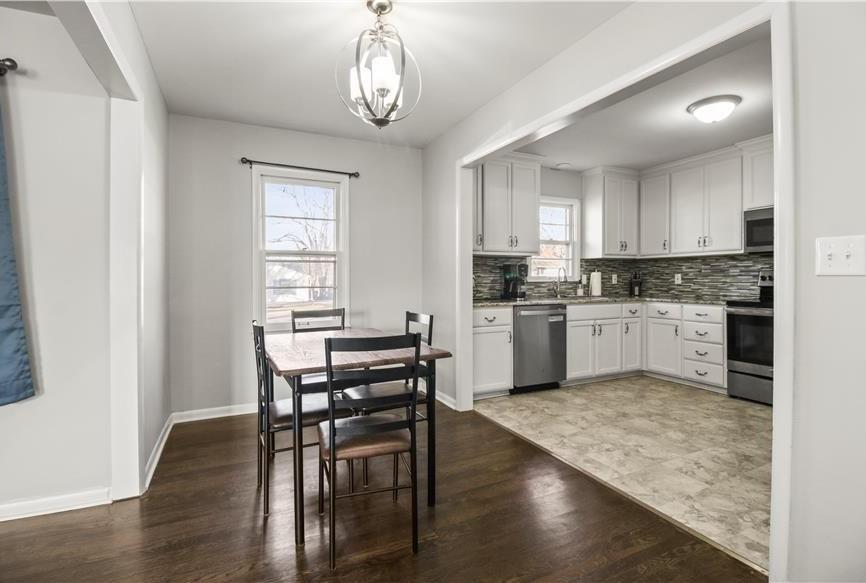 404 Southwest 21st Street Blue Springs, MO 64015 - Photo 6 of 21