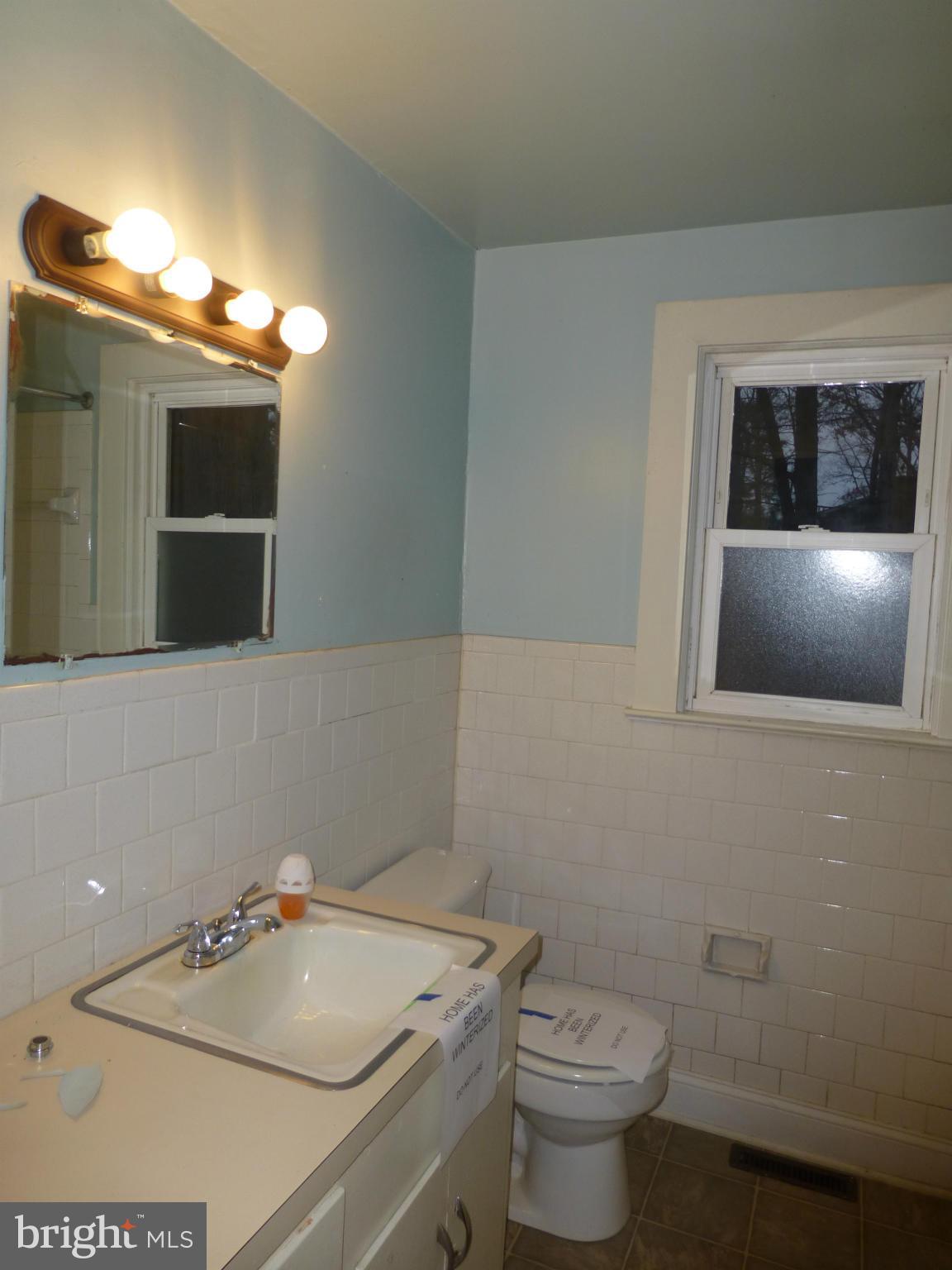 18451 Monrovia Road Orange, VA 22960 - Photo 8 of 14 Bath