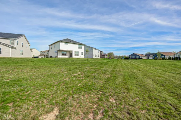 $489,900 | 4955 Oak Hl Drive, Lebanon, IN 46052