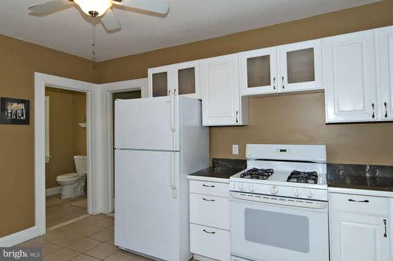 6817 Dunhill Road Baltimore, MD 21222 - Photo 12 of 26 Kitchen