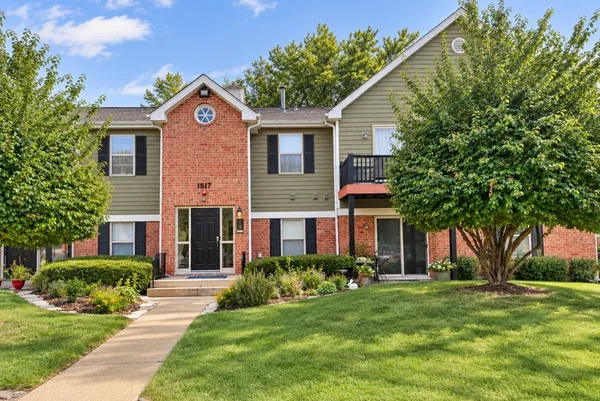 $249,900 | 1517 Raymond Drive, Unit 103, Naperville, IL 60563