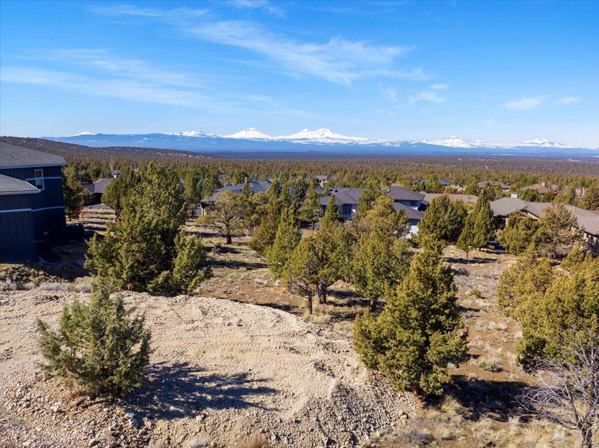 973 Highland View Loop Redmond, OR 97756 - Photo 4 of 59 10-973 Highland View