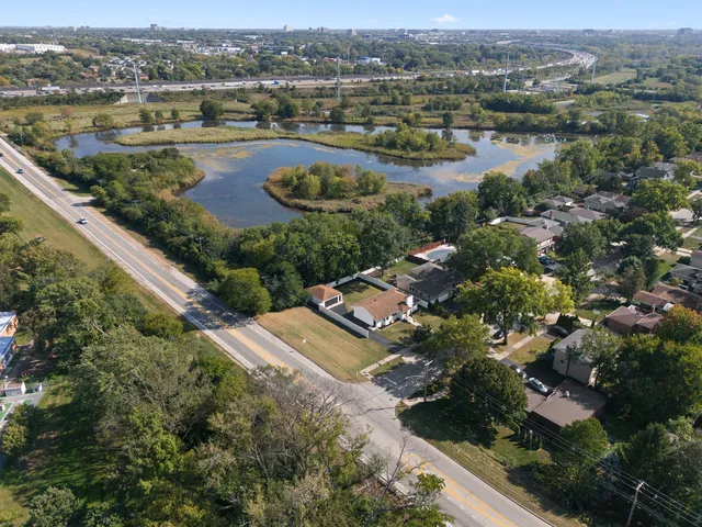 $629,000 | 153 Grove Avenue, Glen Ellyn, IL 60137