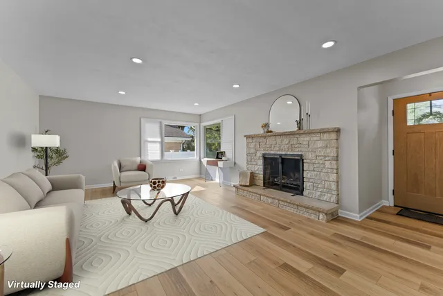 $629,000 | 153 Grove Avenue, Glen Ellyn, IL 60137