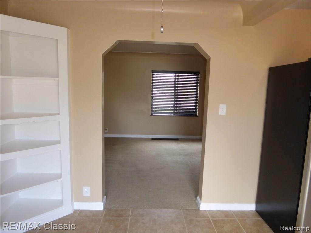 15445 Inkster Road Livonia, MI 48154 - Photo 7 of 56
