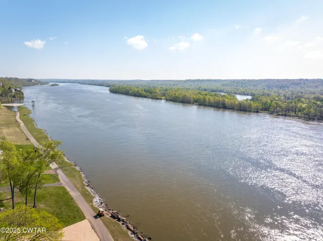 $349,000 | 229 Bill Perry Drive, Sugar Tree, TN 38380