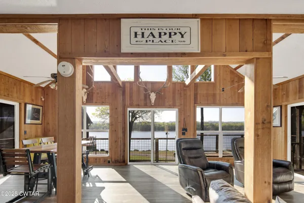a view of a livingroom with furniture