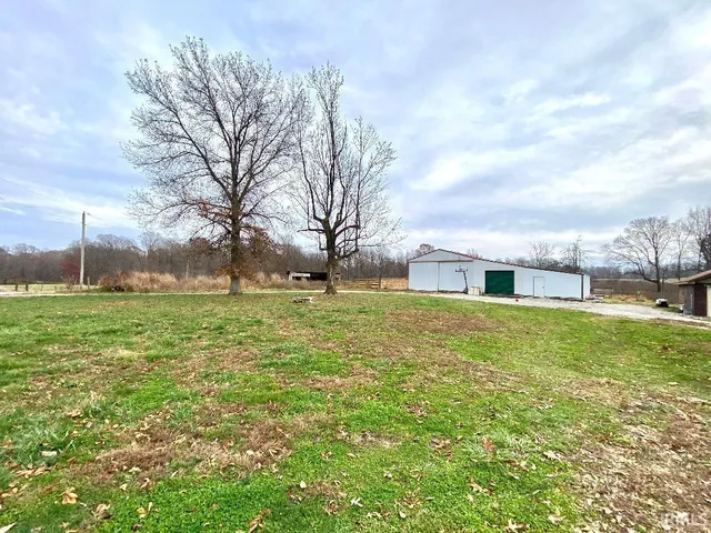 $464,500 | 1789 West 400th Road North, Worthington, IN 47471