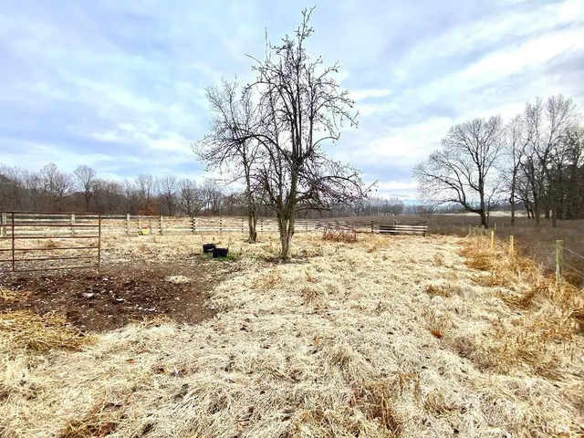 $464,500 | 1789 West 400th Road North, Worthington, IN 47471