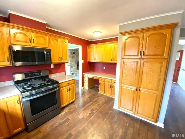 $464,500 | 1789 West 400th Road North, Worthington, IN 47471