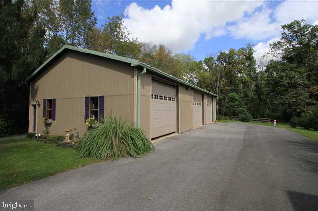 480 Crossroad School Road Carlisle, PA 17015 - Photo 4 of 25 Gallery Image 4