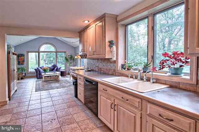 480 Crossroad School Road Carlisle, PA 17015 - Photo 6 of 25 Gallery Image 6