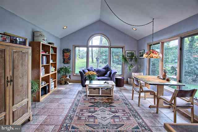 480 Crossroad School Road Carlisle, PA 17015 - Photo 7 of 25 Gallery Image 7