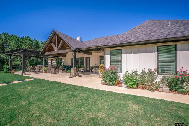 $850,000 | 413 S Creek, Jacksonville, TX 75766