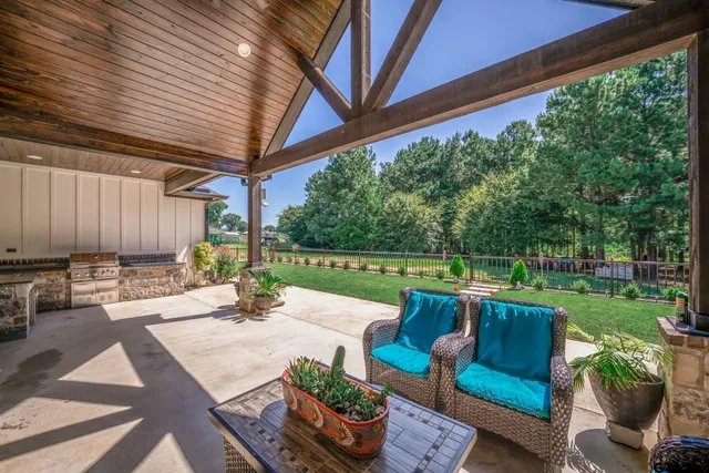 $850,000 | 413 S Creek, Jacksonville, TX 75766