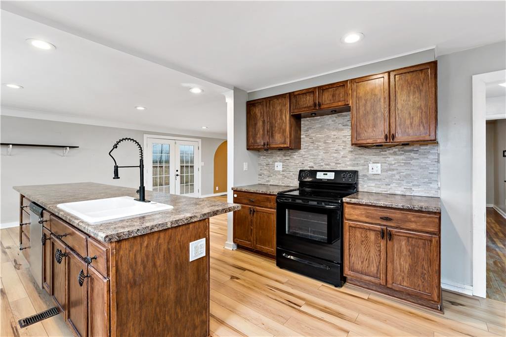 502 Center Road Monroeville, PA 15146 - Photo 7 of 38 Gallery Image 7