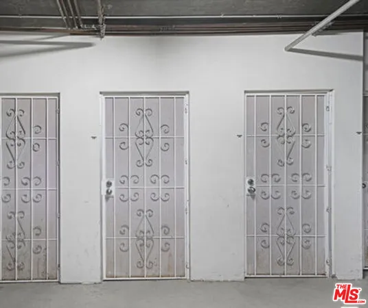 $5,700 | 1325 Arizona Avenue, Unit 201, Santa Monica, CA 90404