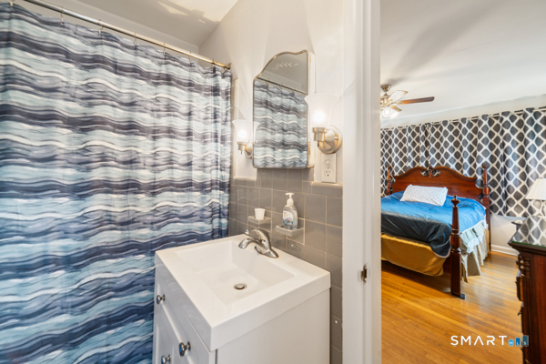 72 Calhoun Avenue Trumbull, CT 06611 - Photo 25 of 40