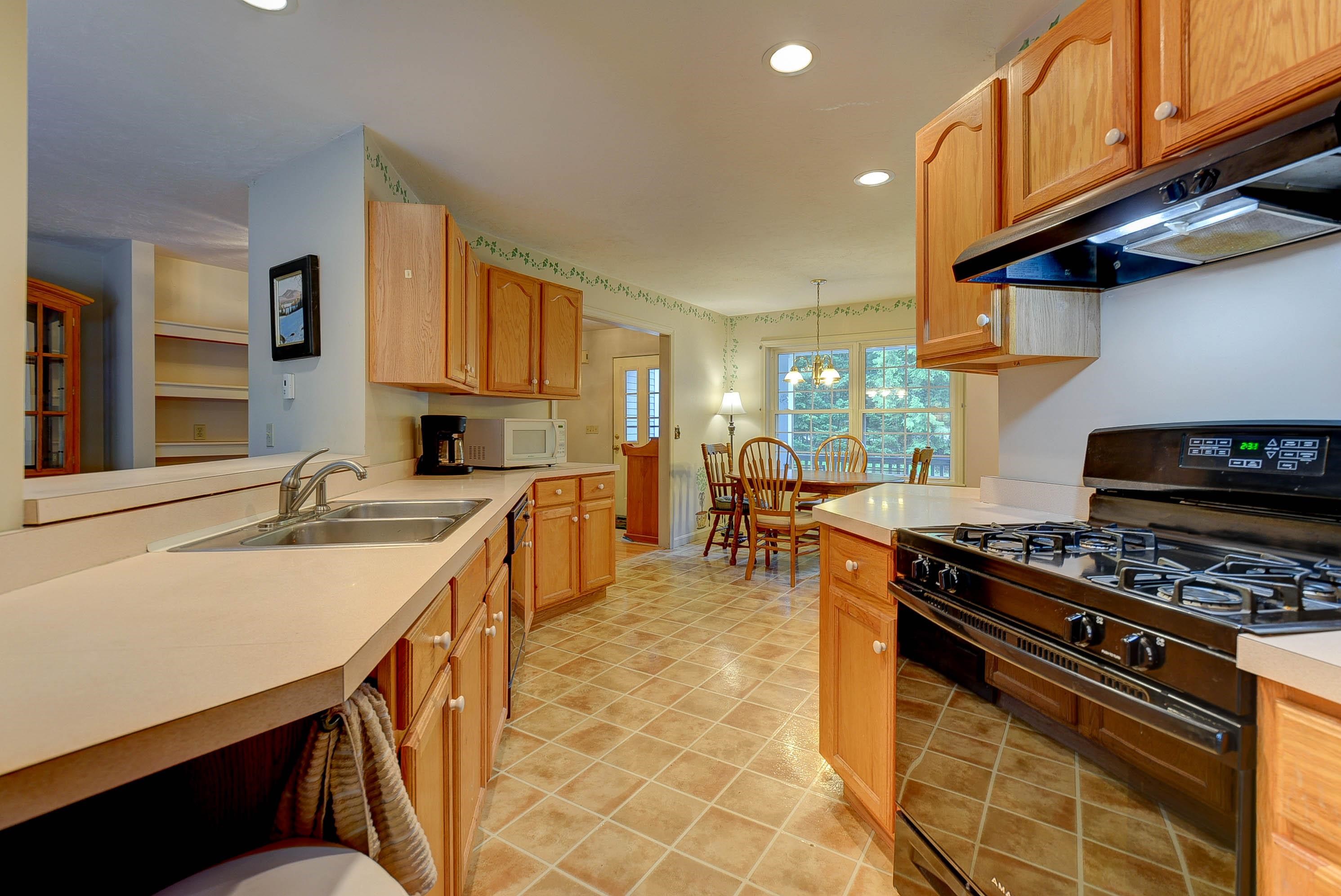 407 Dandiview Road Conway, NH 03860 - Photo 10 of 49
