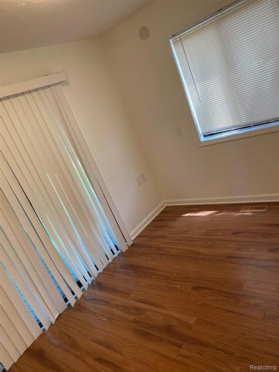 205 East Jolly Road, Unit 8 Lansing, MI 48910 - Photo 14 of 23