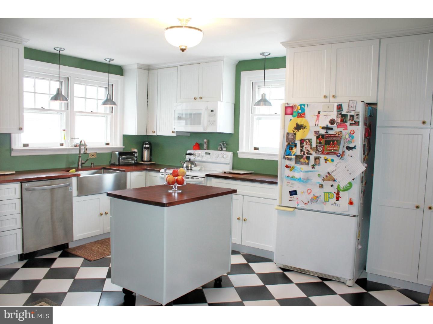 302 Clear Spring Road Lansdale, PA 19446 - Photo 3 of 20 Kitchen