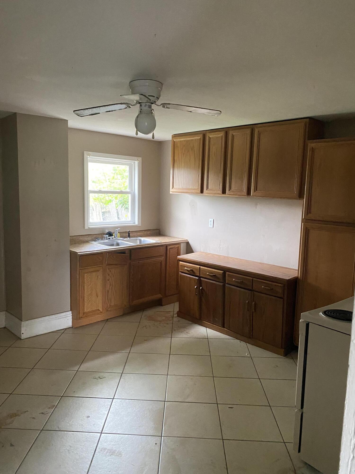 1030 Middle Street Springfield, OH 45503 - Photo 9 of 21 Gallery Image 9