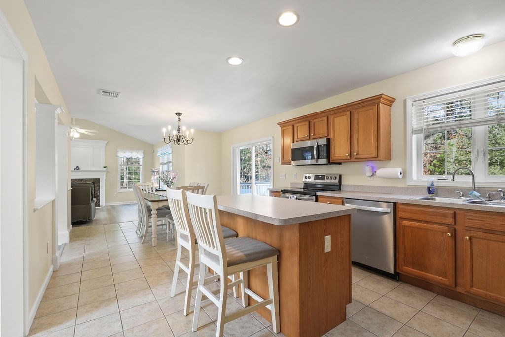 3 Autumn Drive Wareham, MA 02576 - Photo 5 of 38