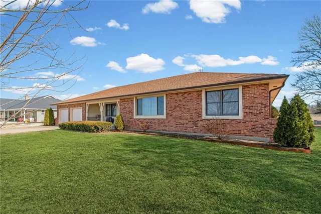 $319,000 | 507 North Main Street, Higginsville, MO 64037