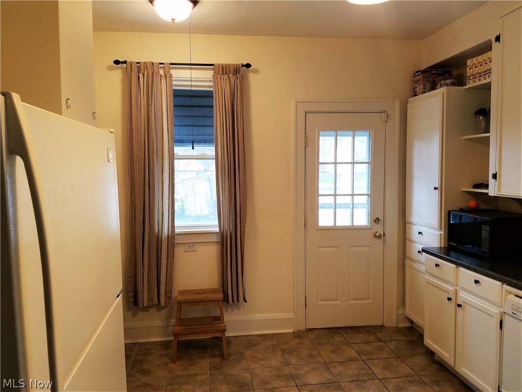 952 Rushleigh Road Cleveland Heights, OH 44121 - Photo 13 of 23