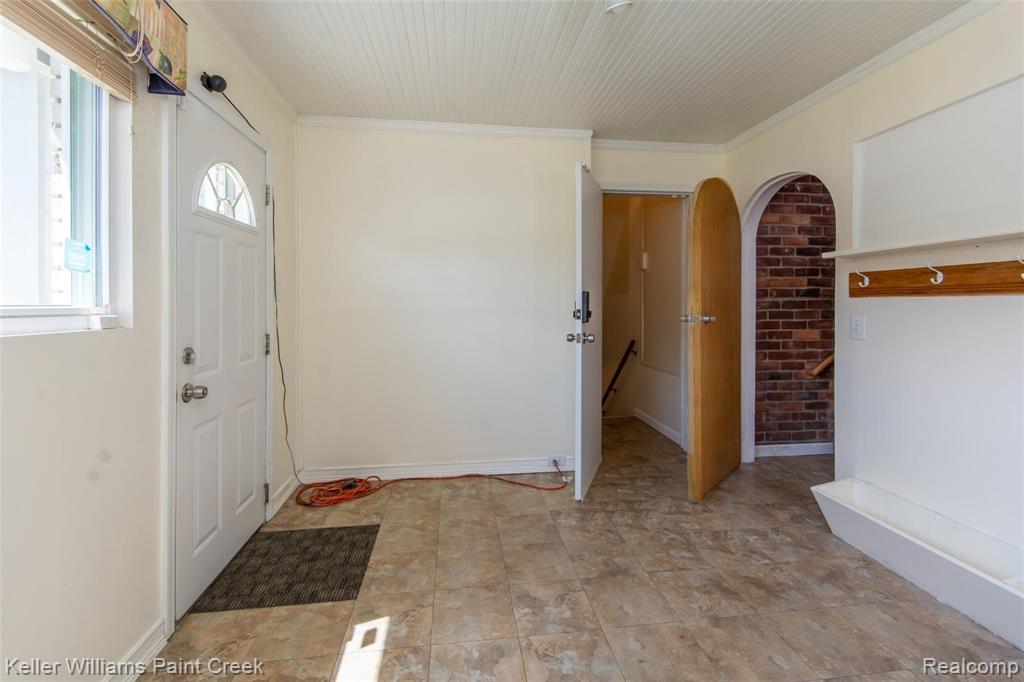 26312 Five Mile Road Redford, MI 48239 - Photo 31 of 46