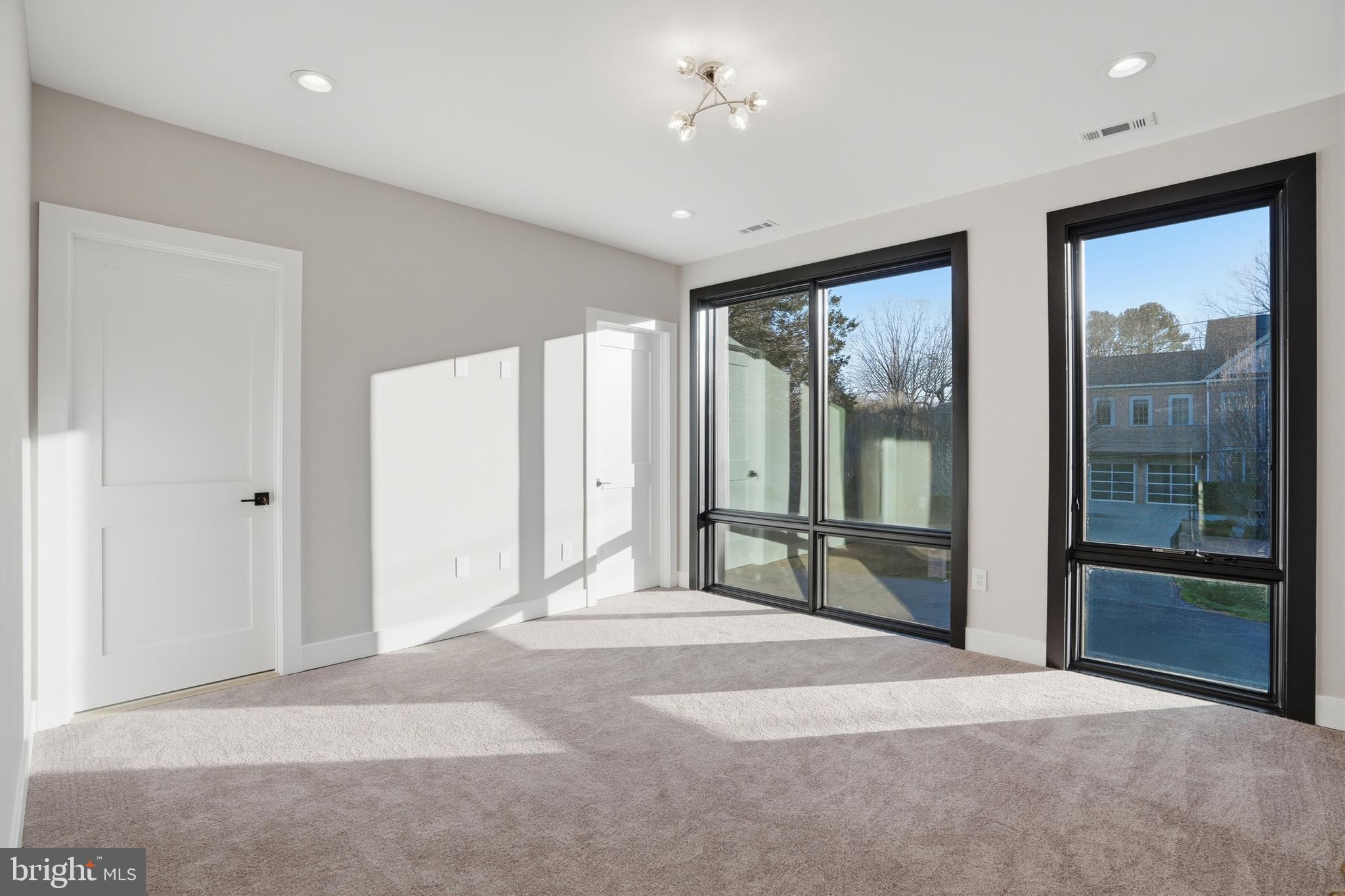 1805 Franklin Avenue McLean, VA 22101 - Photo 48 of 96