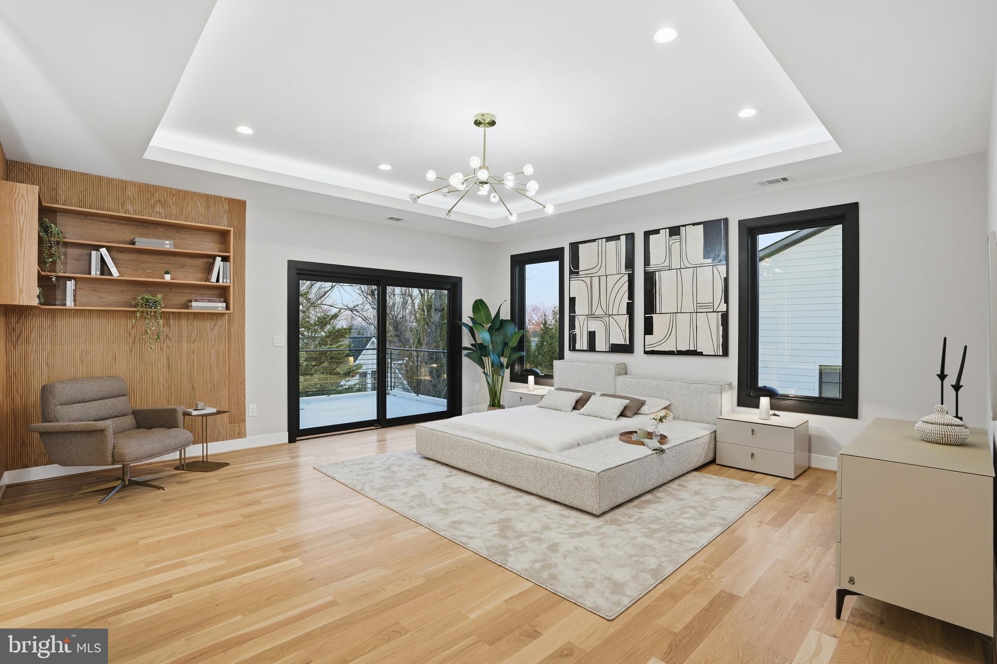 1805 Franklin Avenue McLean, VA 22101 - Photo 58 of 96 a living room with furniture and large windows