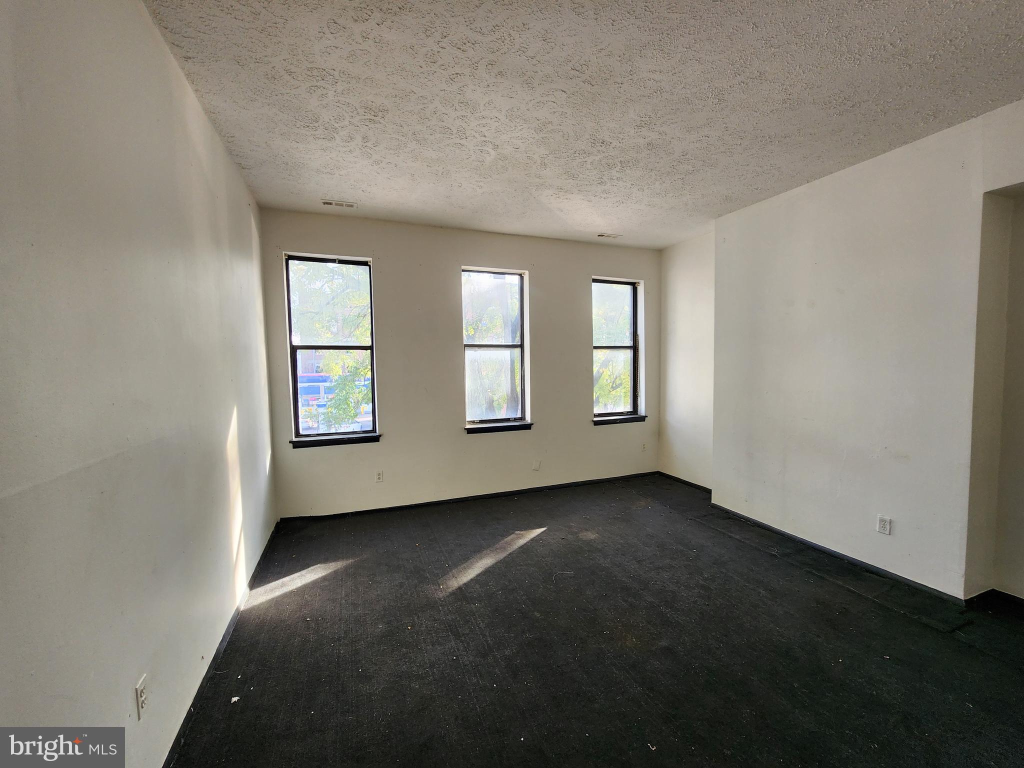 328 North Paca Street Baltimore, MD 21201 - Photo 30 of 32