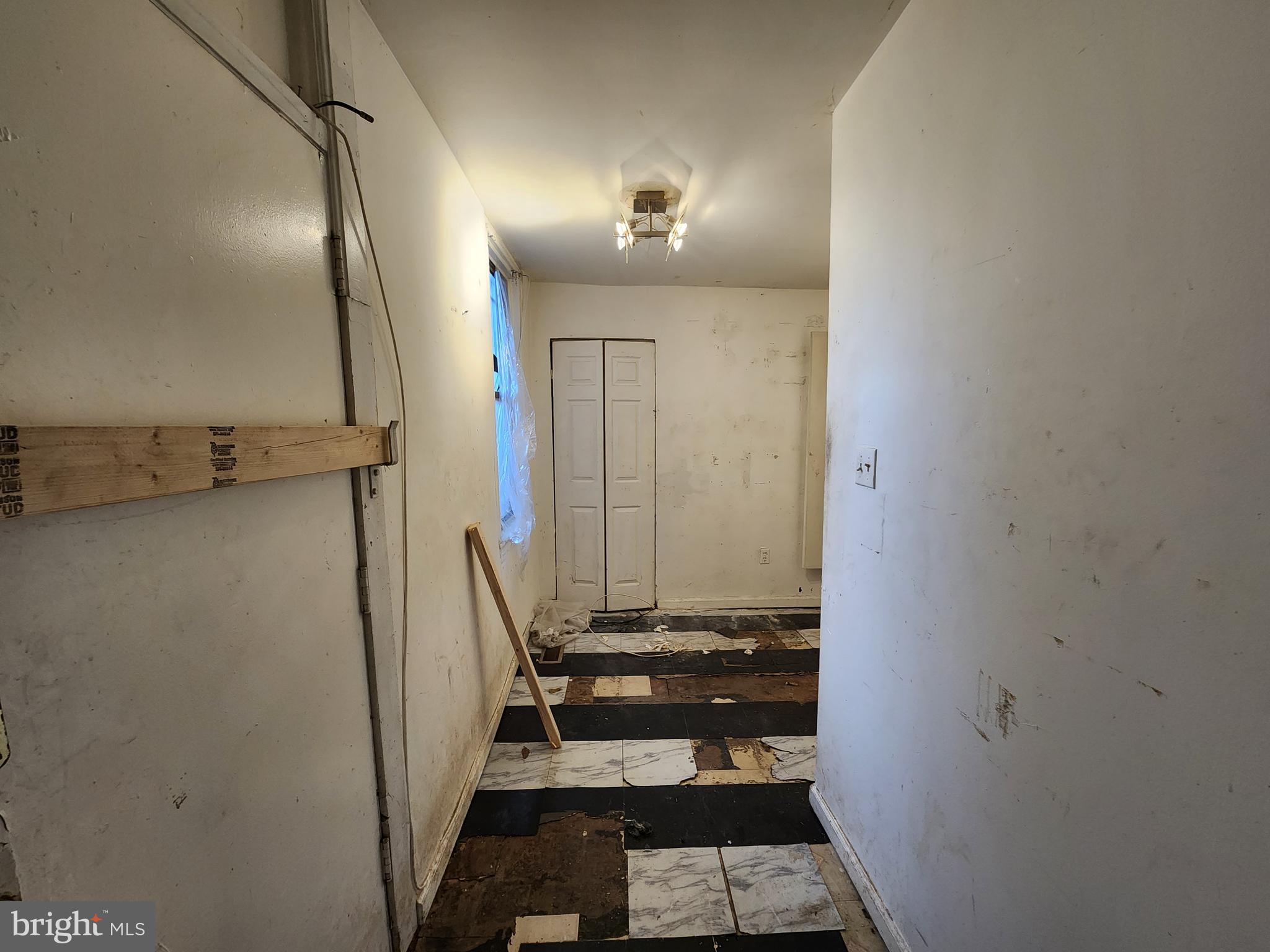 328 North Paca Street Baltimore, MD 21201 - Photo 7 of 32