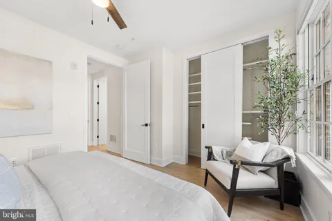 $820,000 | 521 North Washington Street, Unit 101, Alexandria, VA 22314