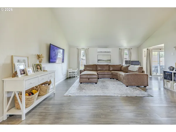 $412,000 | 1530 Dola Street, Eugene, OR 97402