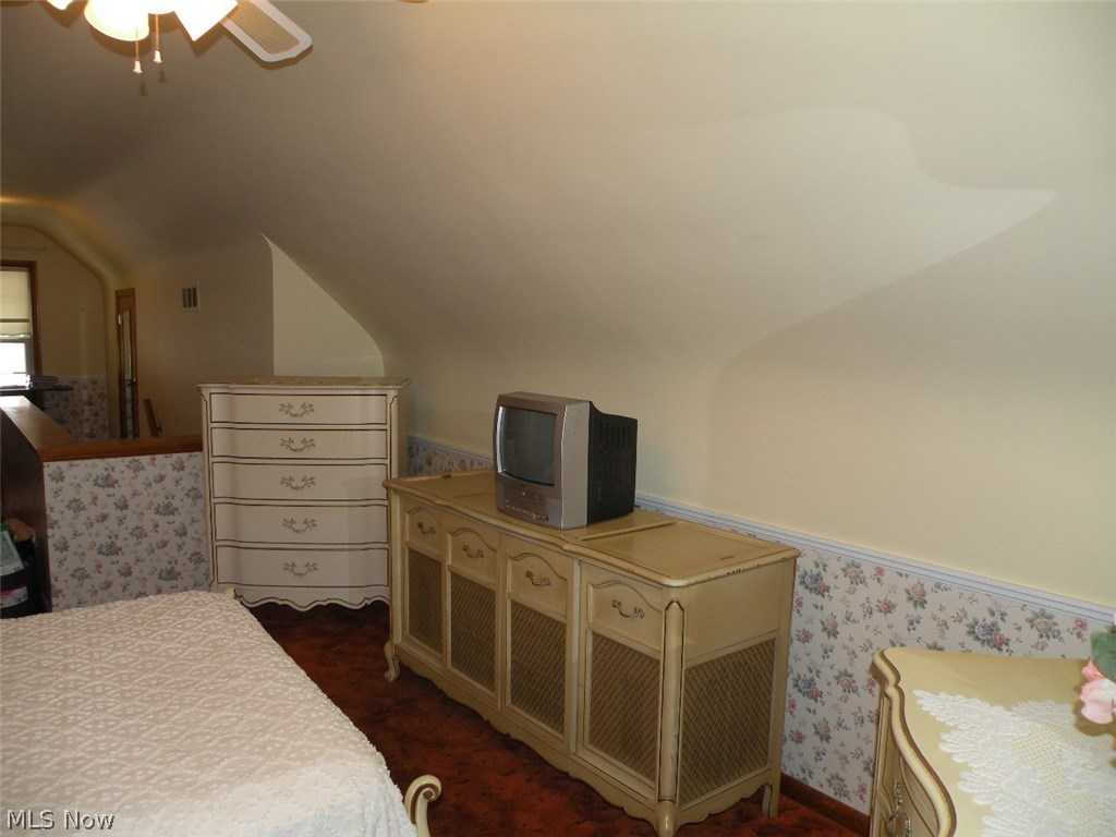 403 Rutland Street Akron, OH 44305 - Photo 16 of 26 Second floor bedroom.
