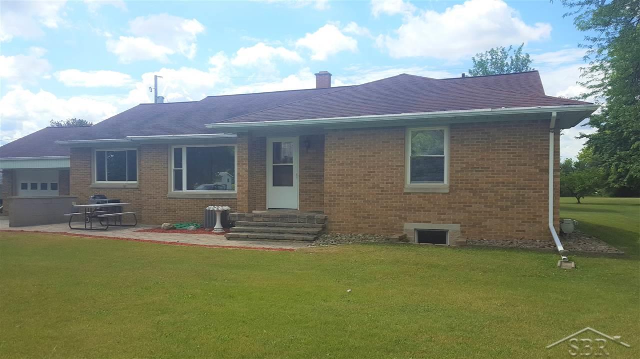 19885 Gratiot Road Merrill, MI 48637 - Photo 1 of 16