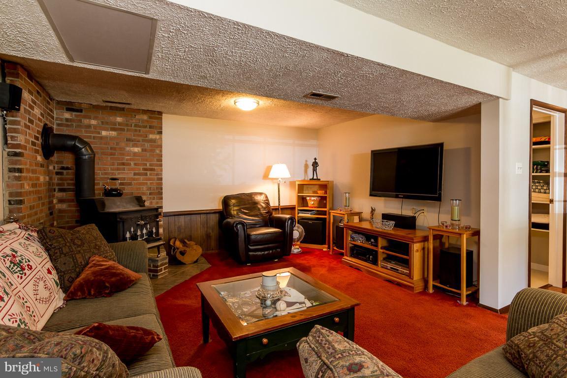 4540 Ambermill Road Baltimore, MD 21236 - Photo 24 of 30 Family Room