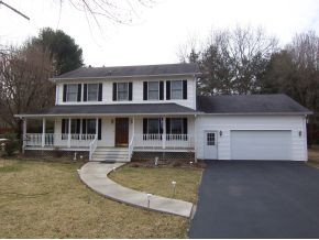 509 Crestfield Road Bristol, TN 37620 - Photo 1 of 1 Classic Two Story Great Porch