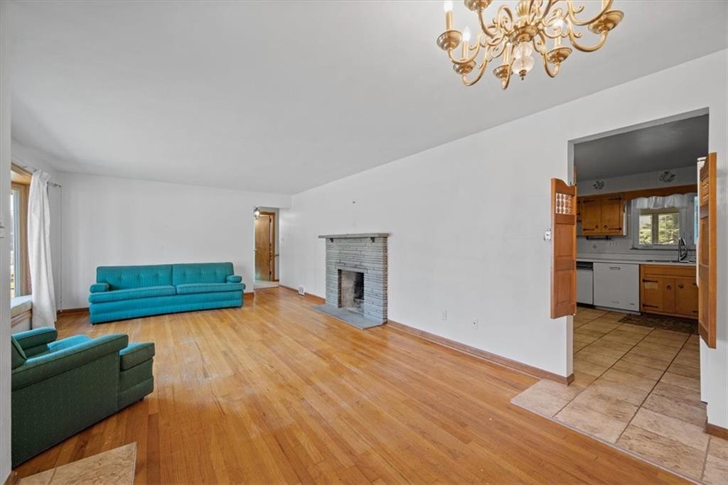 1525 Powers Run Road Pittsburgh, PA 15238 - Photo 11 of 38 Gallery Image 11