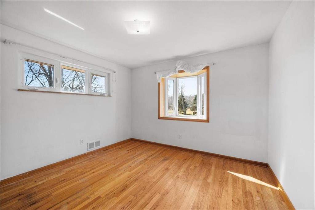 1525 Powers Run Road Pittsburgh, PA 15238 - Photo 14 of 38 Gallery Image 14