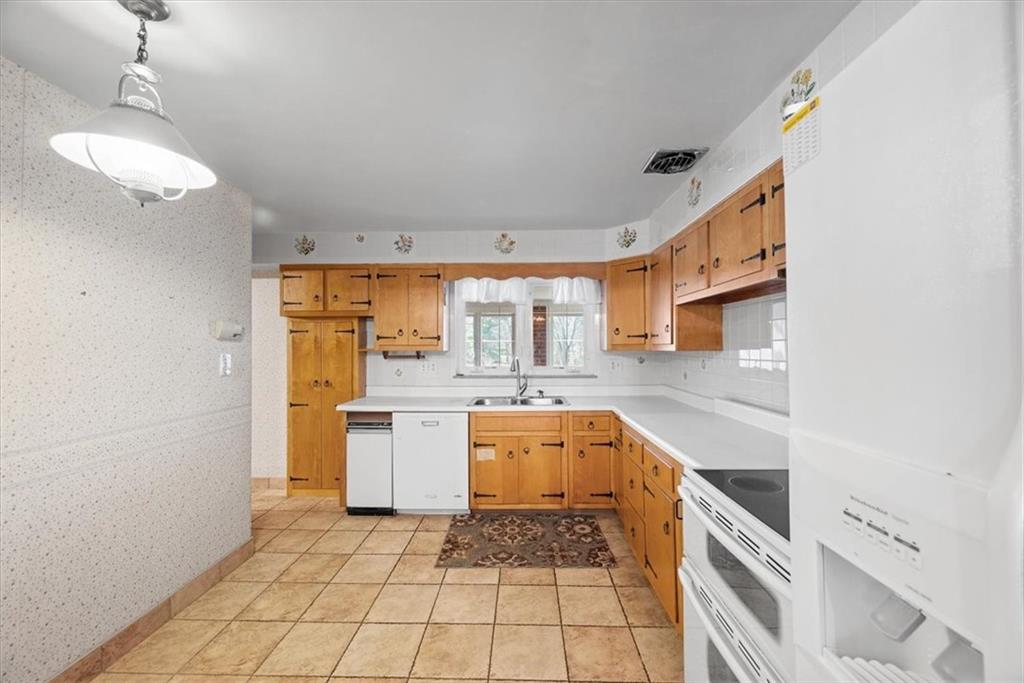 1525 Powers Run Road Pittsburgh, PA 15238 - Photo 22 of 38 Gallery Image 22