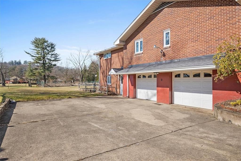 1525 Powers Run Road Pittsburgh, PA 15238 - Photo 4 of 38 Gallery Image 4