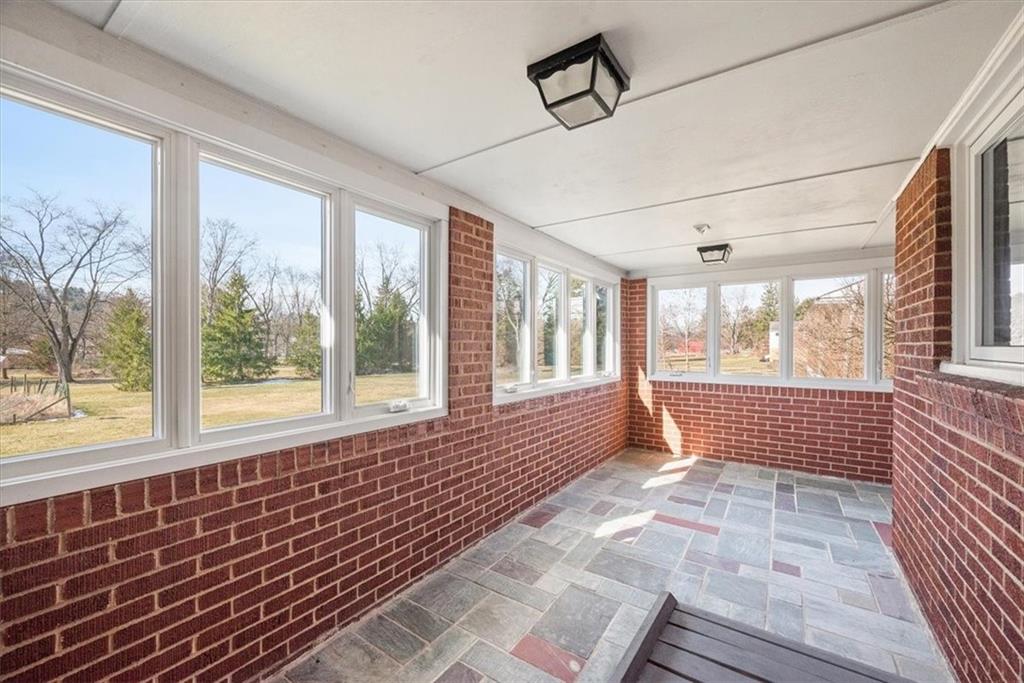 1525 Powers Run Road Pittsburgh, PA 15238 - Photo 7 of 38 Gallery Image 7
