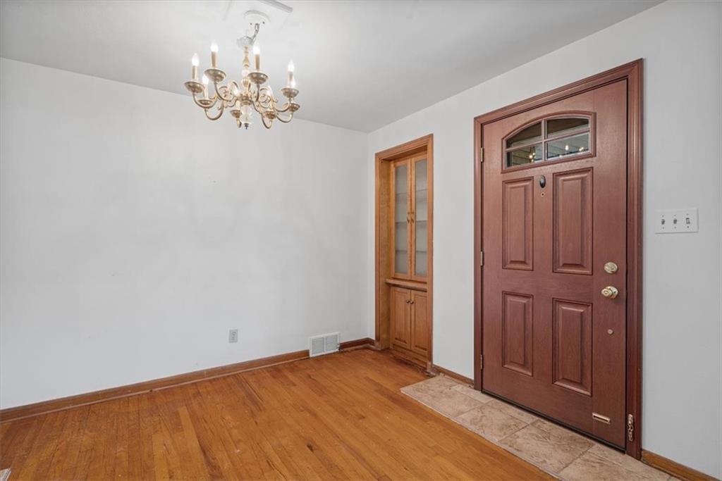 1525 Powers Run Road Pittsburgh, PA 15238 - Photo 9 of 38 Gallery Image 9