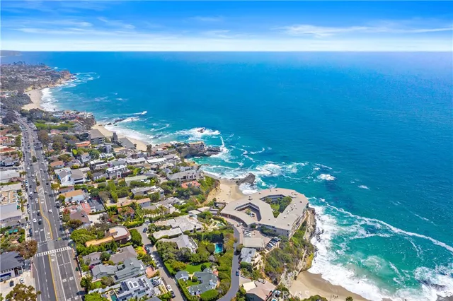 $10,995 | 31561 Table Rock Drive, Unit 208, Laguna Beach, CA 92651