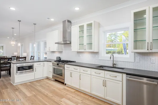 $3,800 | 110 Seagate Place, Wilmington, NC 28403