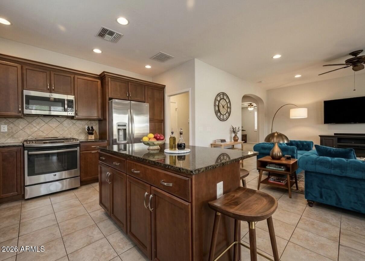 16794 West Coronado Road Goodyear, AZ 85395 - Photo 4 of 15 Kitchen