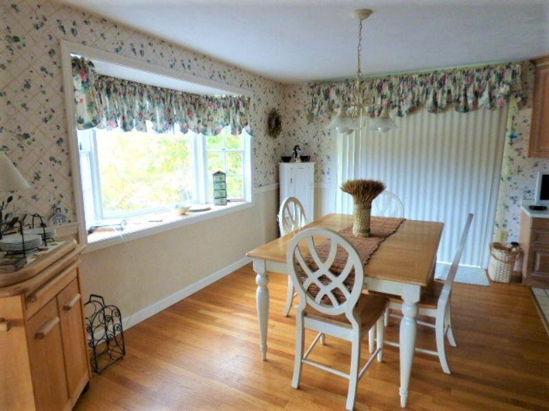 22 Briarfield Road East Dennis, MA 02660 - Photo 17 of 38 kitchen_img_20220105155443_xMeVbhMhaBKrQ